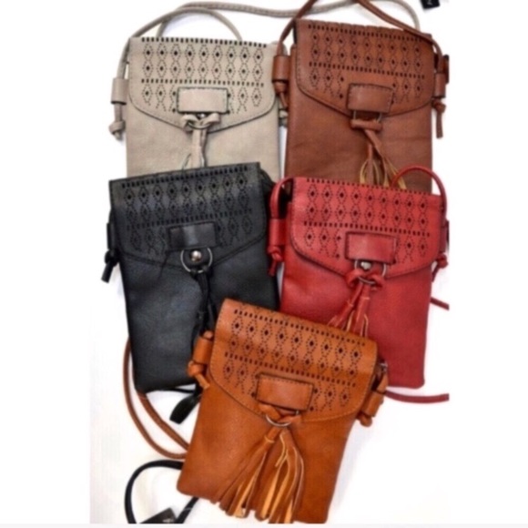 Minky Boutique | Boho Vegan Leather Tassel Purse - Picture 3 of 8